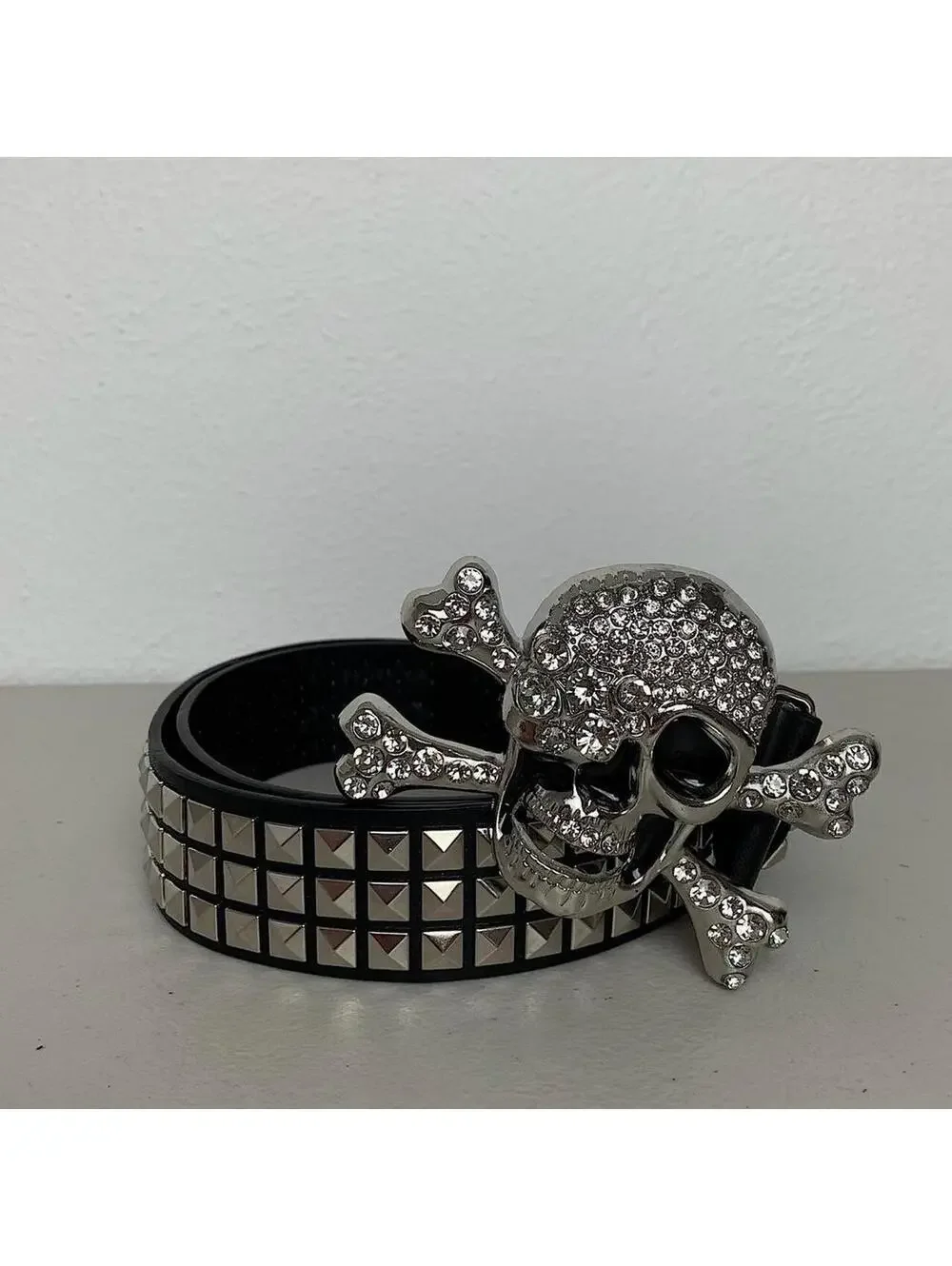 Vintage y2k 2000s Punk Style Diamond Studded Skeleton black essential belt.